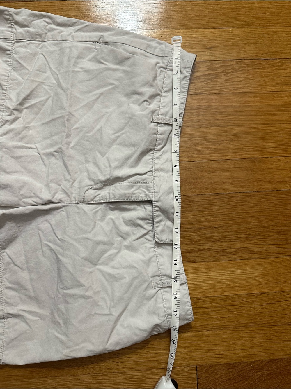 LOFT Women’s Size 14 short Khaki color - Picture 3 of 6